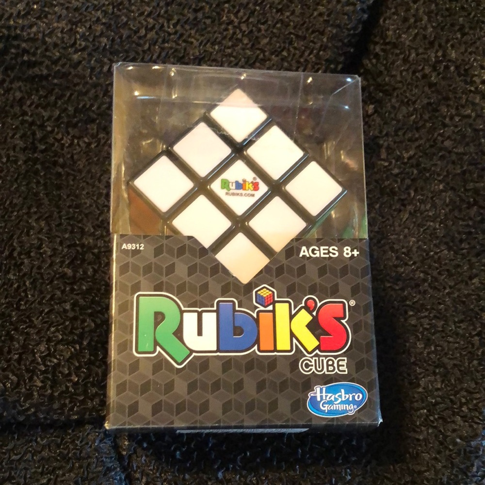 RUBIK’S CUBE Original Hasbro 3x3 Puzzle Cube Game With Display/ Keep Stand NEW